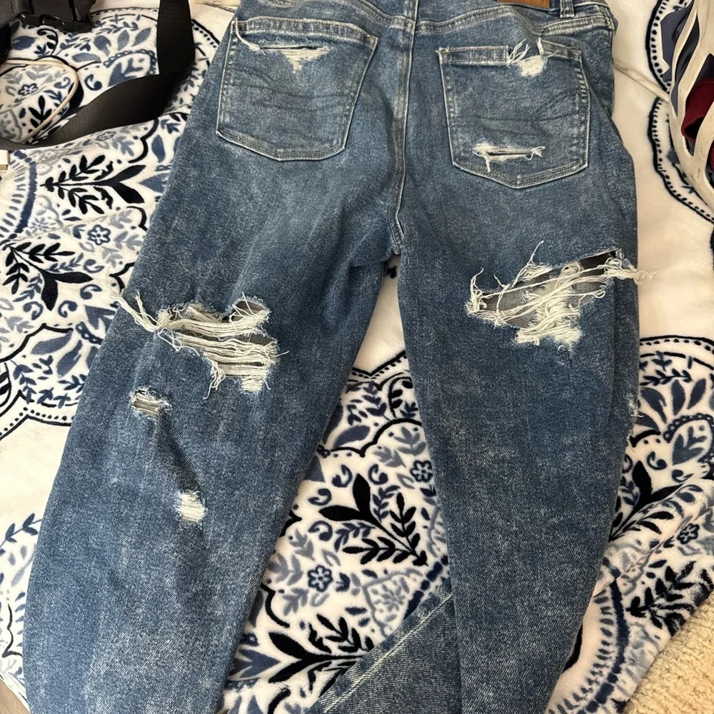 American Eagle Outfitters Blue Boyfriend Jeans Distressed - Picture 2 of 3